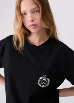 T-shirt boxy con tasca gioiello