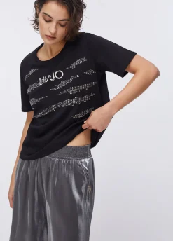 T-shirt con applicazioni
