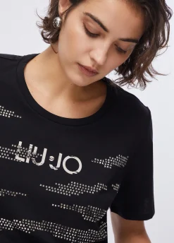 T-shirt con applicazioni