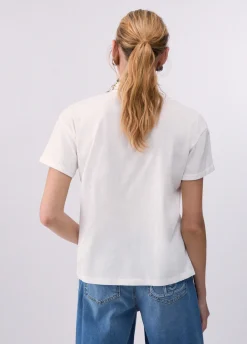 T-shirt con foulard