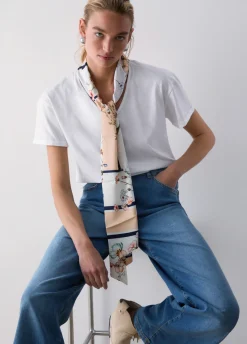 T-shirt con foulard