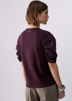 T-shirt con maniche arricciate
