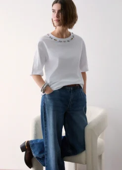 T-shirt con ricami gioiello