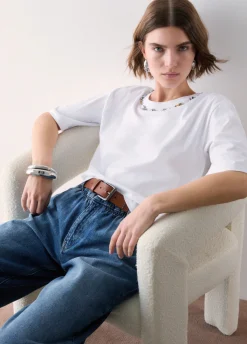 T-shirt con ricami gioiello
