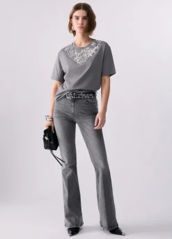 T-shirt con ricami gioiello