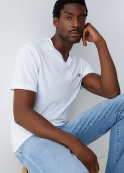 T-shirt con scollo a V