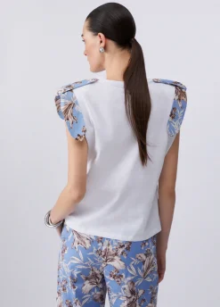T-shirt con spalline imbottite