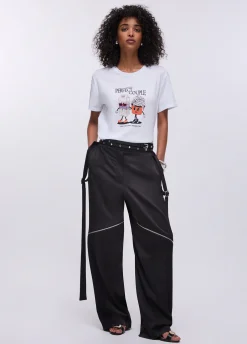 T-shirt con stampa e applicazioni