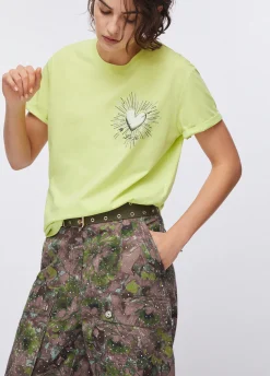 T-shirt con stampa e applicazioni