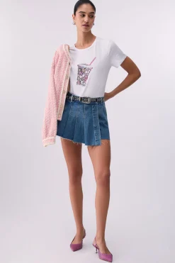 T-shirt con stampa e applicazioni