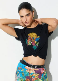 T-shirt con stampa e applicazioni