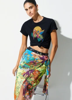 T-shirt con stampa e applicazioni