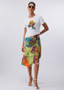 T-shirt con stampa e applicazioni