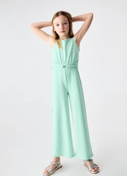 Tuta elegante con cintura
