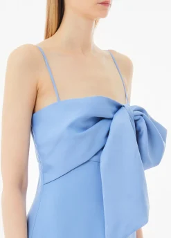 Tuta elegante con fiocco