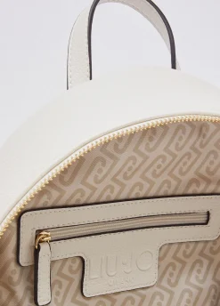 Zaino medio con charm